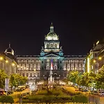 Ubytování v soukromí Practical Near The Main Station H3 Praha