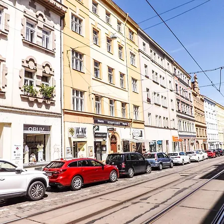 Δωμάτια σε οικογενειακή κατοικία Practical Near The Main Station H3