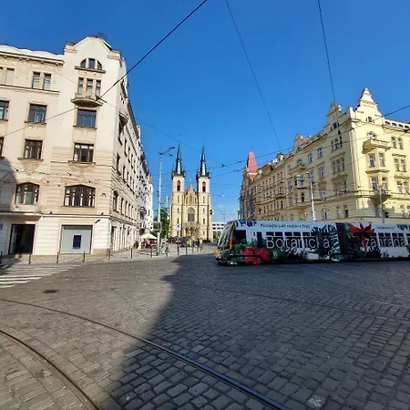 Practical Near The Main Station H3 *